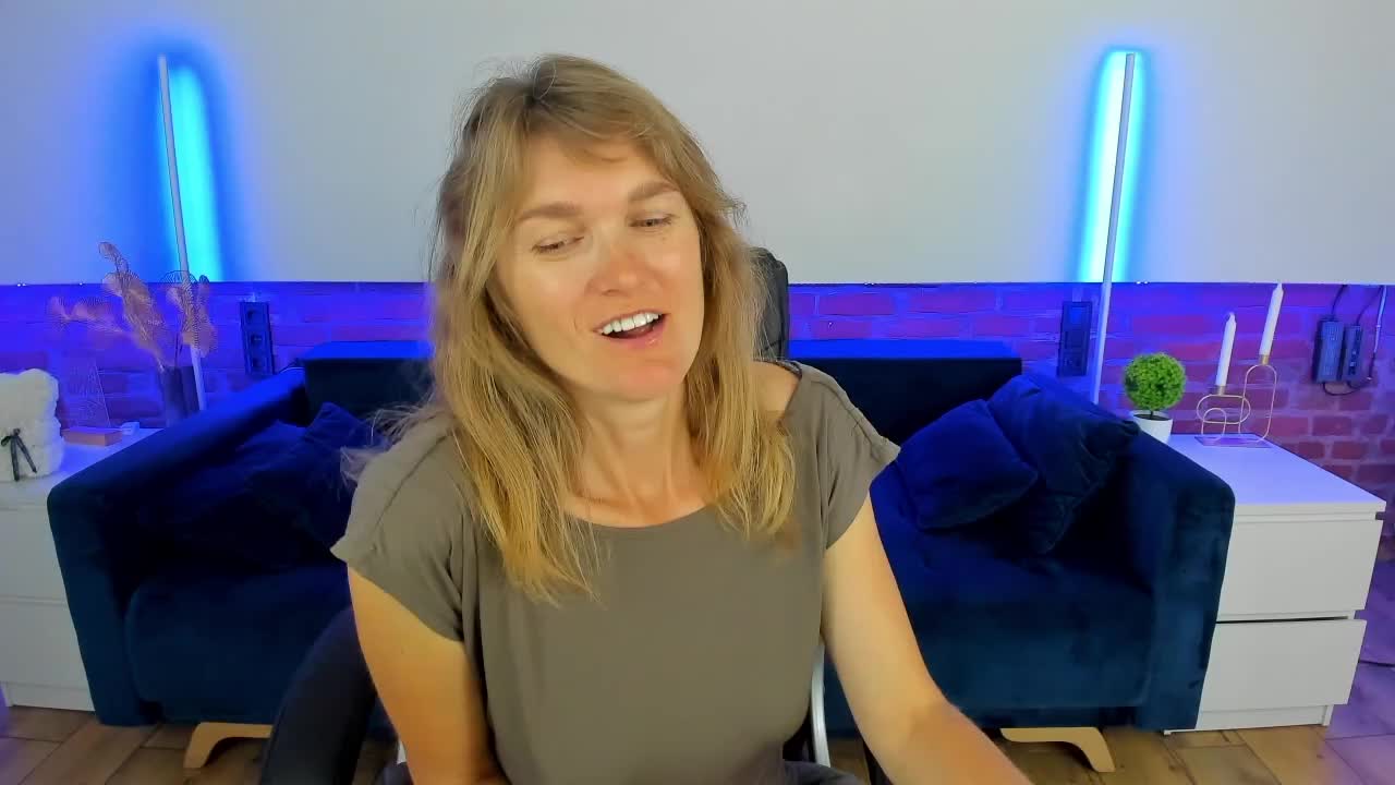 Annabel-xxx Live Sex December 14, 2025