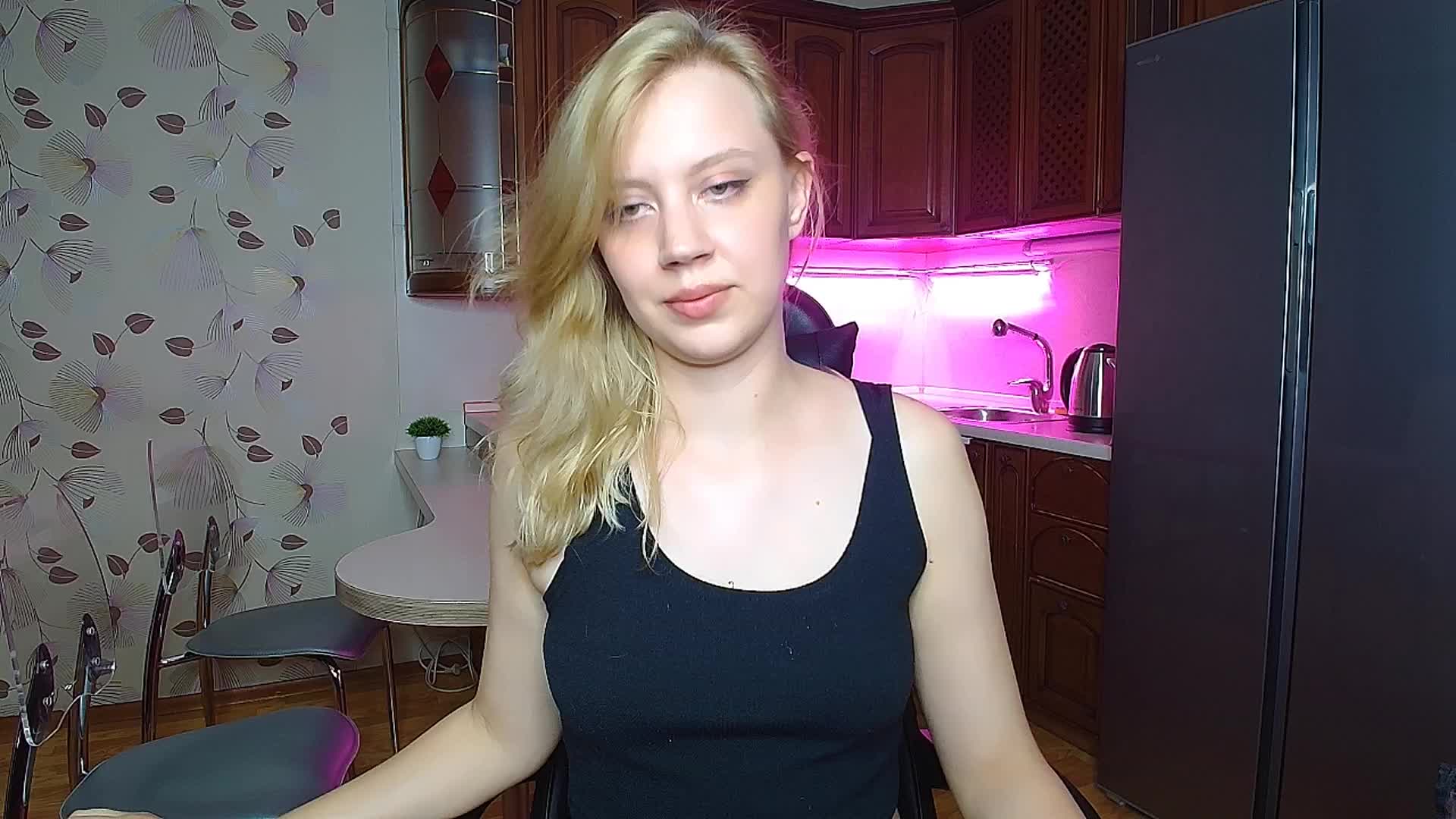 Nadins Live Sex December 13, 2025