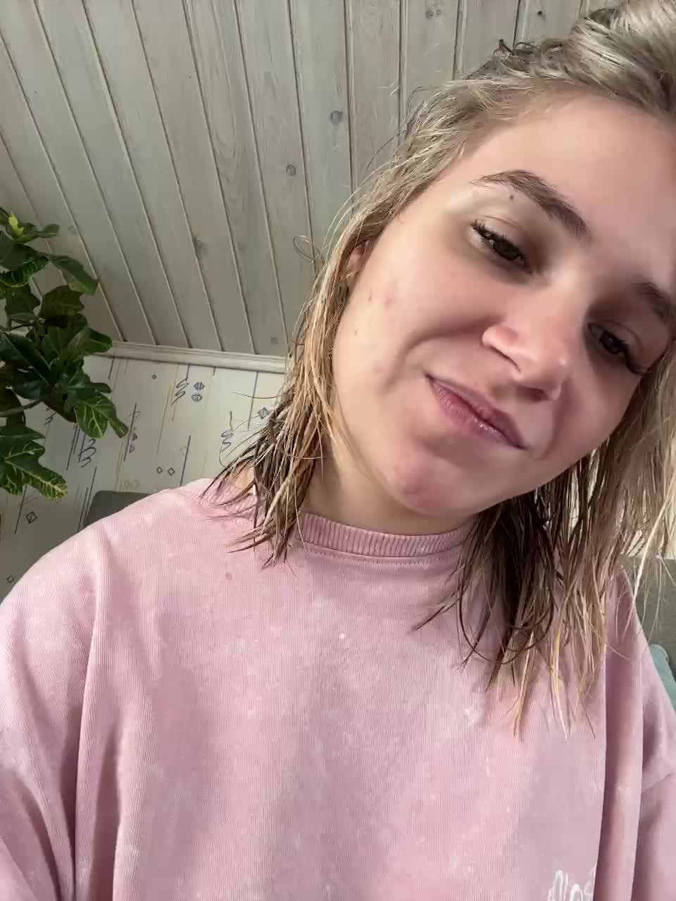 alicelaff Live Sex December 13, 2025