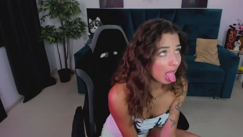 CharleneWoods Live Sex December 13, 2025