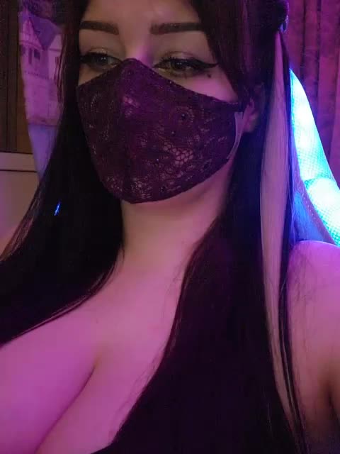 IIVII Live Sex December 13, 2025