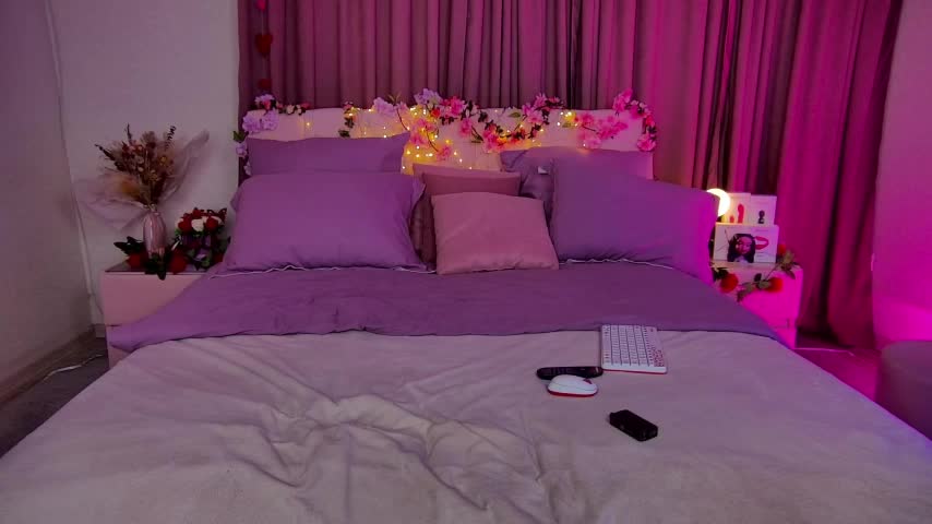 Cosmic_Sia Live Sex December 14, 2025