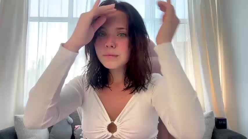 RoxyFloren Live Sex December 14, 2025