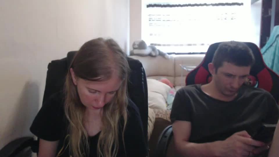 jenisandpeter Live Sex December 19, 2025