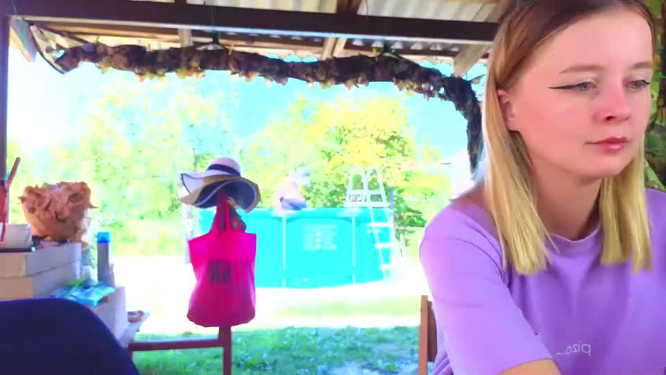 sassy_seasons Live Sex December 17, 2025