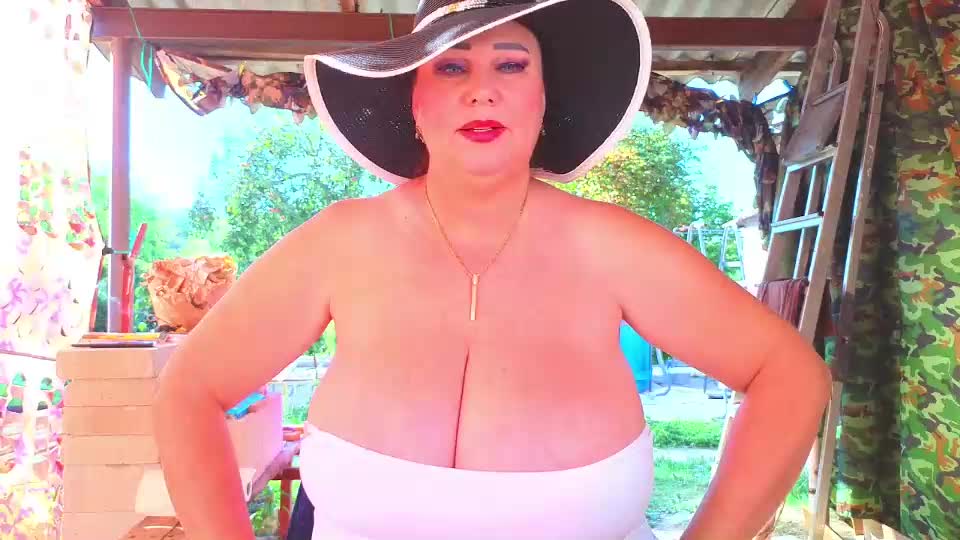 sassy_seasons Live Sex December 17, 2025