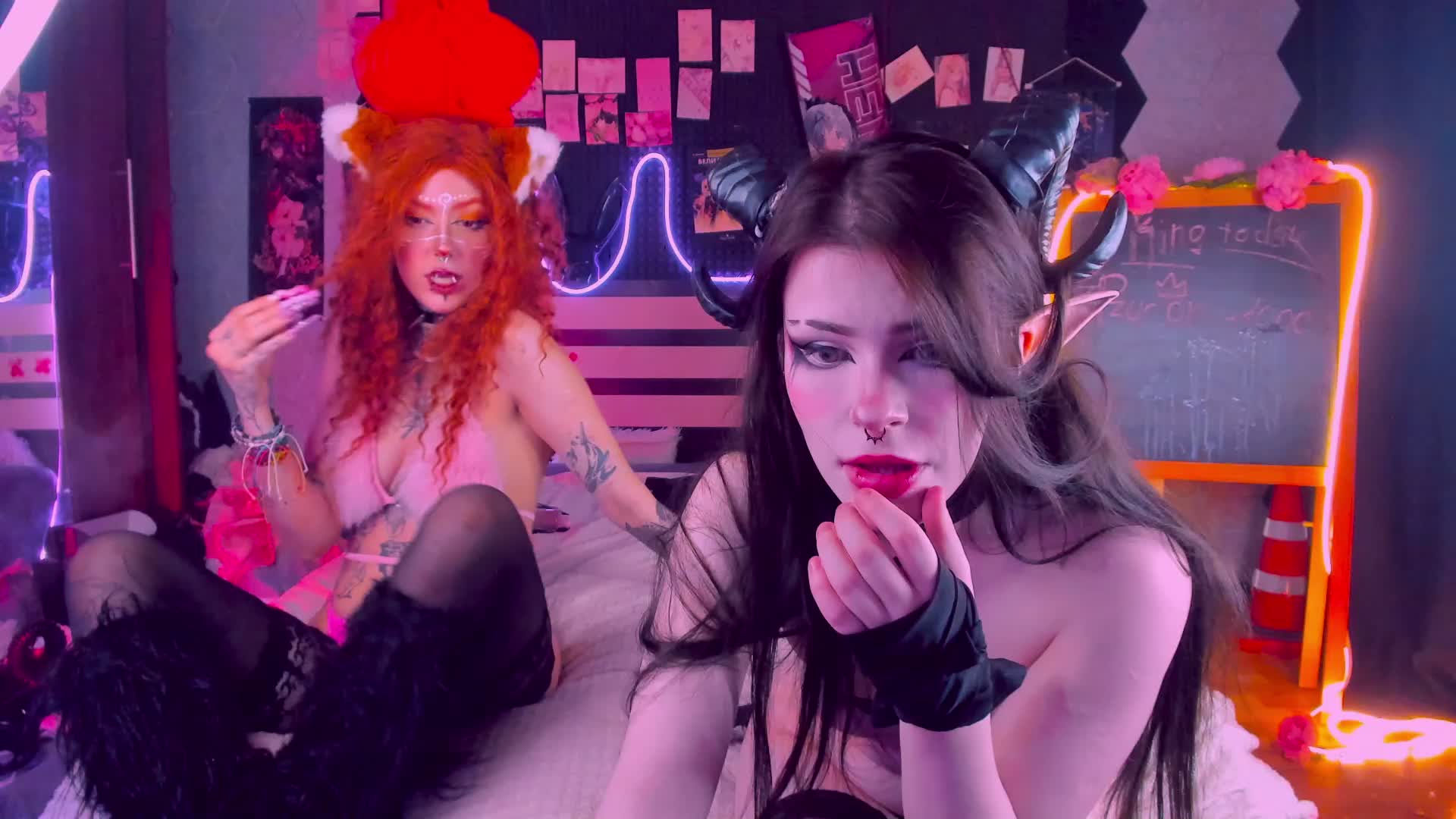 HornyHub Live Sex December 14, 2025