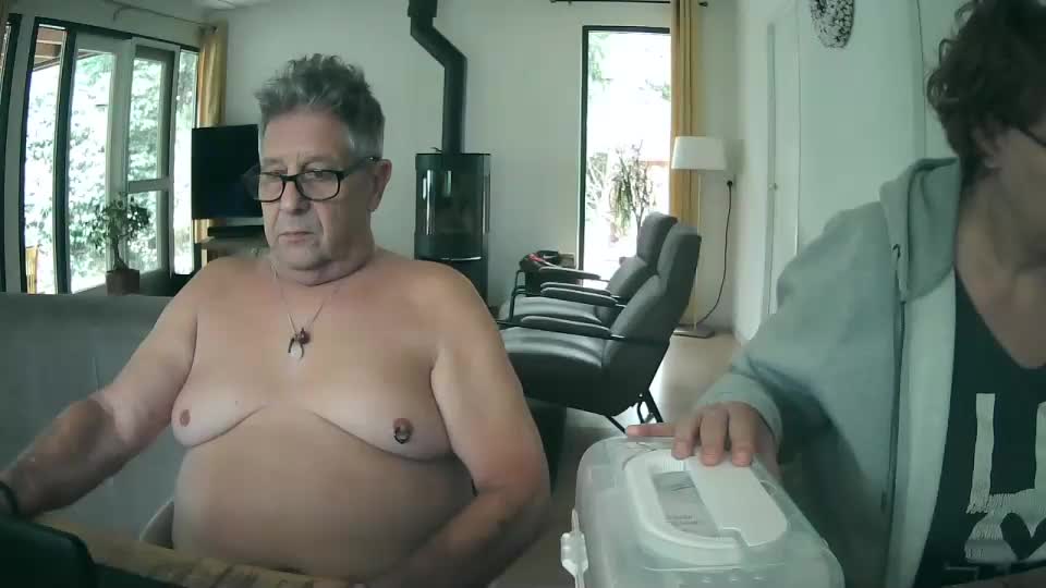 woodwurm Live Sex December 18, 2025