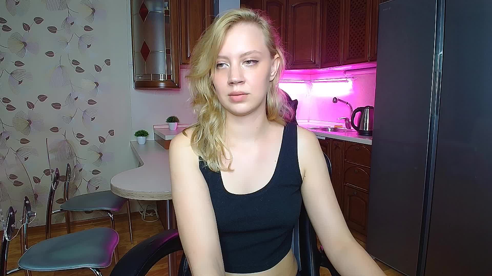 Nadins Live Sex December 13, 2025