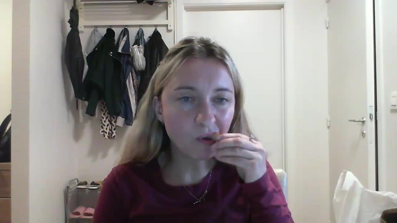 RuslanaFlower Live Sex December 15, 2025