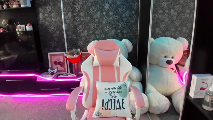 Queen_baby Live Sex December 17, 2025