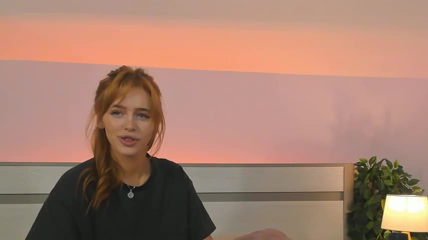 Phoenix_Margo Live Sex December 17, 2025