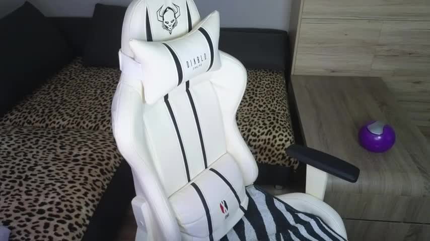 MolligSpielle Live Sex December 15, 2025