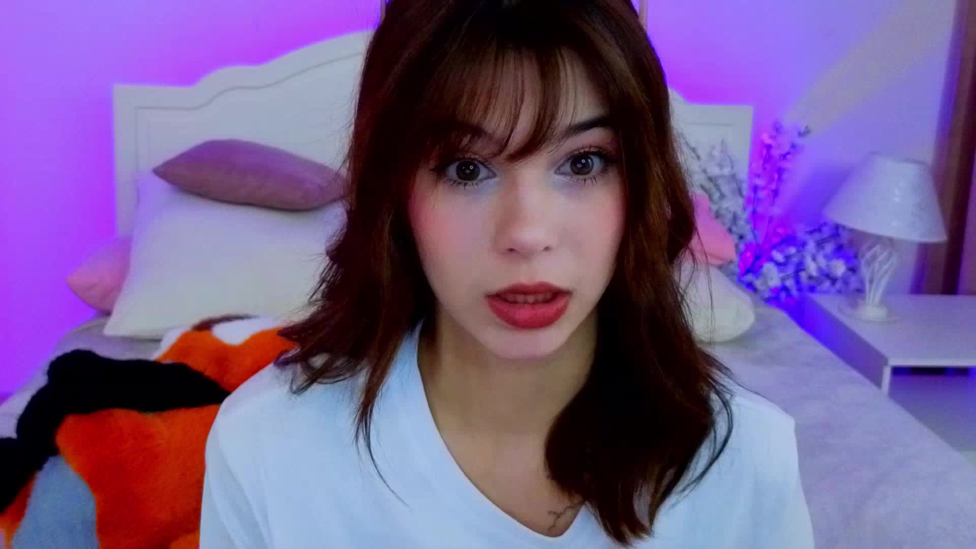 CoralineJones Live Sex December 17, 2025