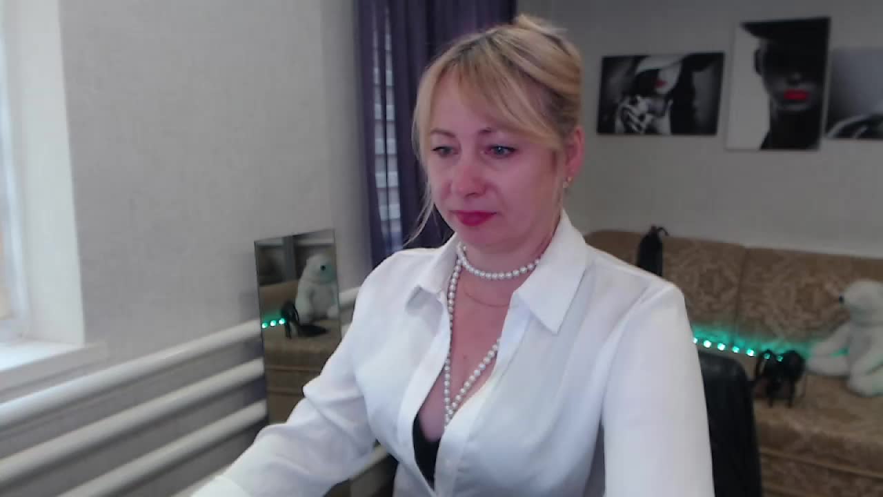 MistressMilfa Live Sex December 13, 2025