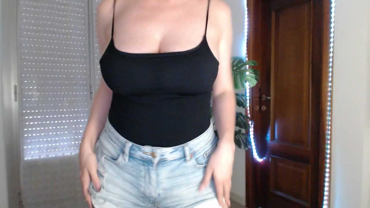 Alina-Lovely Live Sex December 13, 2025