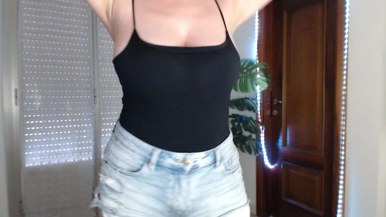 Alina-Lovely Live Sex December 13, 2025