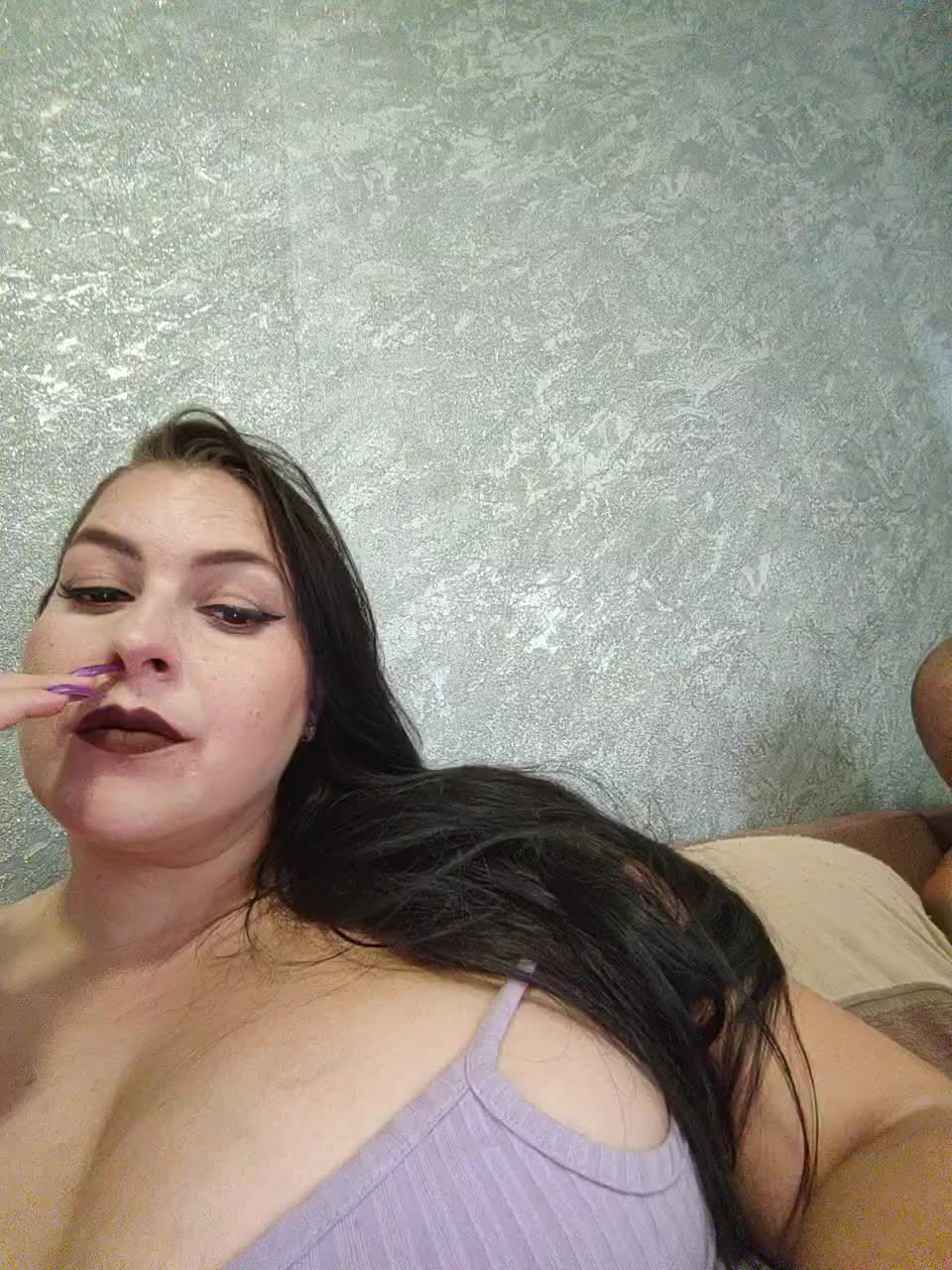 Cleopatra1990 Live Sex December 17, 2025