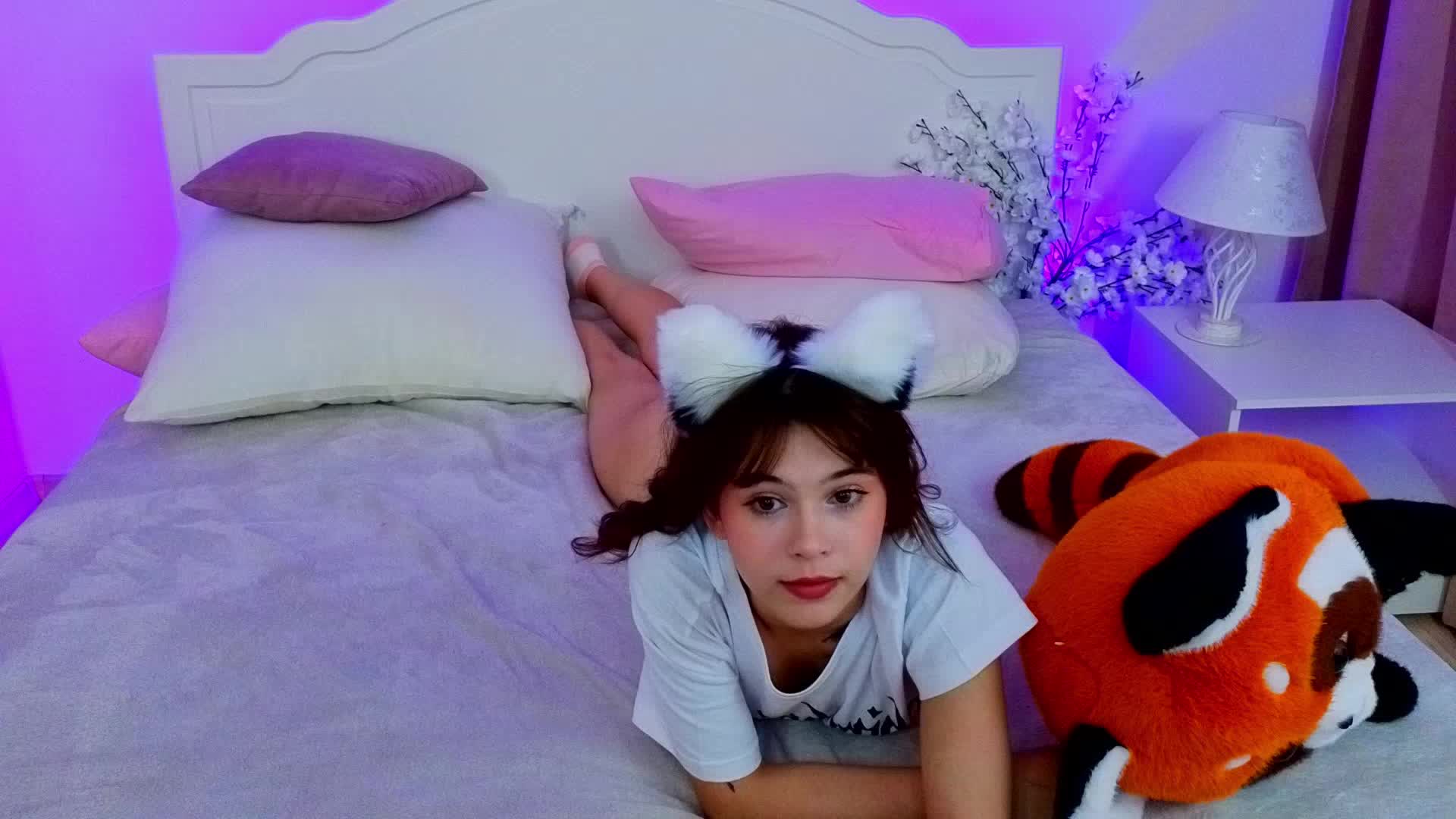 CoralineJones Live Sex December 18, 2025