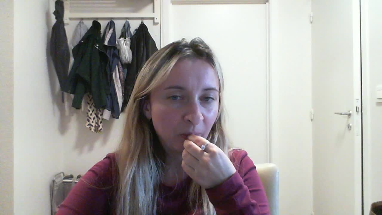 RuslanaFlower Live Sex December 15, 2025