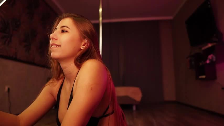 KiraKisKiss Live Sex 2025.08.18