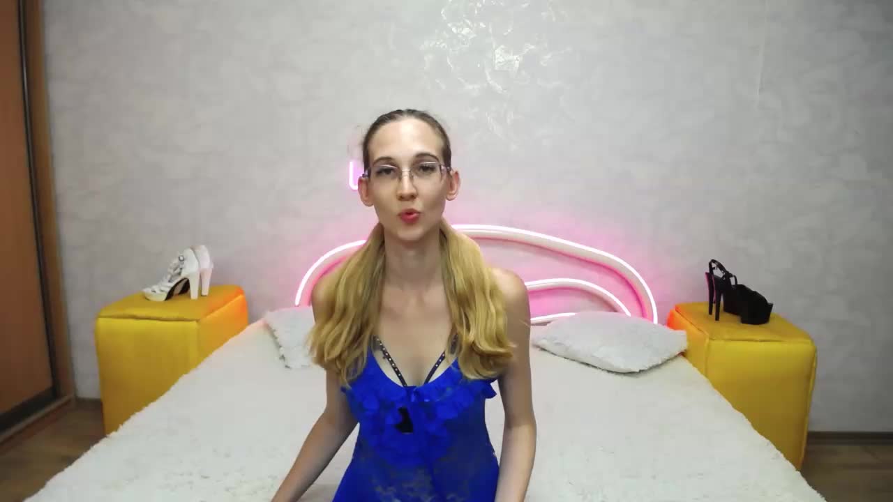 LizzieBrait Live Sex December 17, 2025