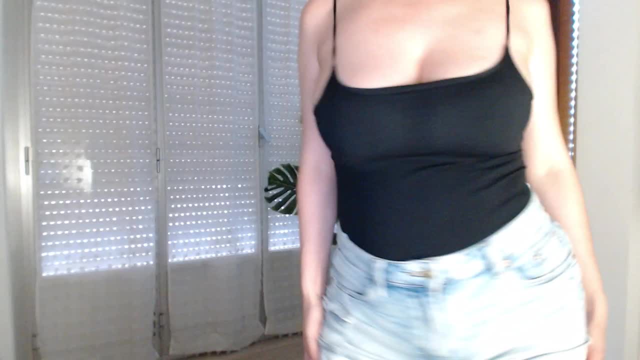 Alina-Lovely Live Sex December 13, 2025