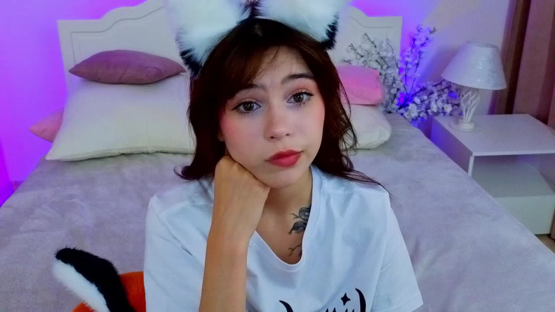 CoralineJones Live Sex December 18, 2025