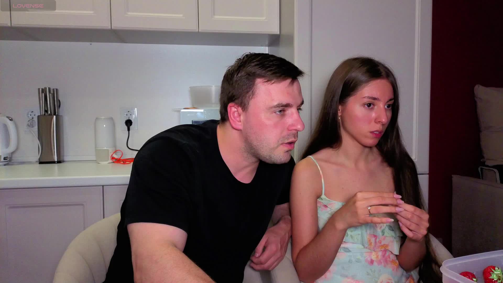 momotea Live Sex December 14, 2025