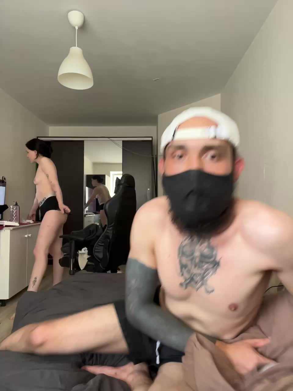 muzhzhena911 Live Sex December 15, 2025