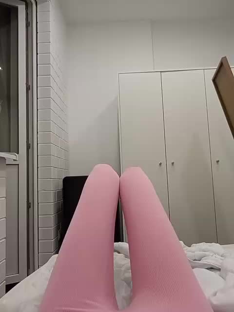 klubnichkka Live Sex December 14, 2025