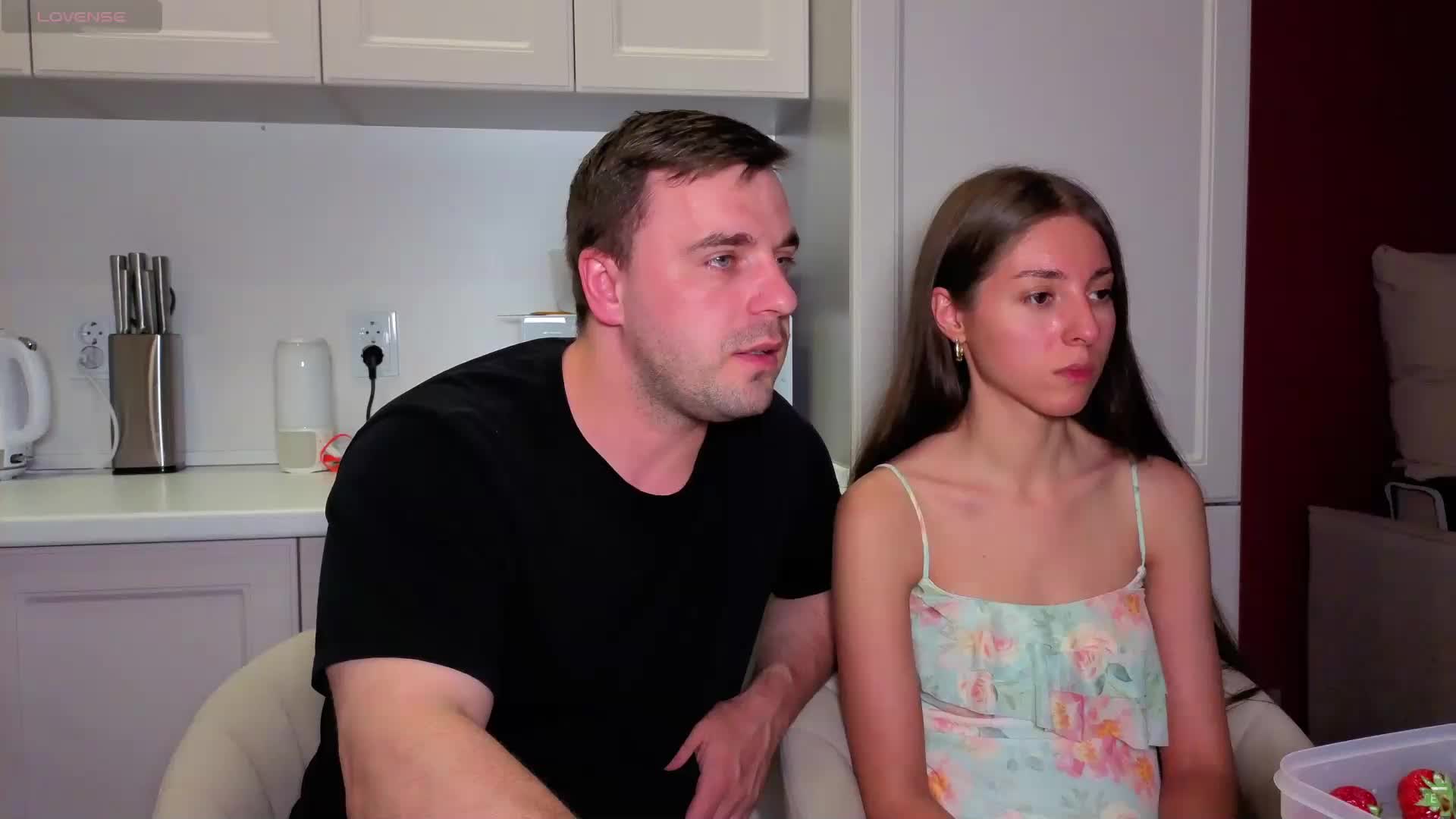 momotea Live Sex December 14, 2025