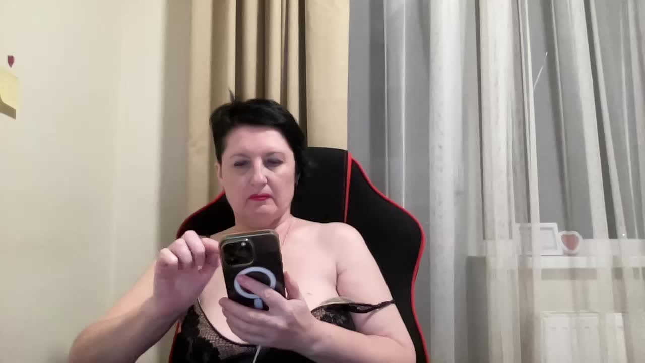 HotMilfPussy Live Sex December 15, 2025