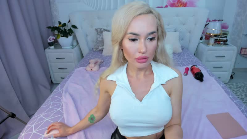 HottieSweetBritney Live Sex December 14, 2025