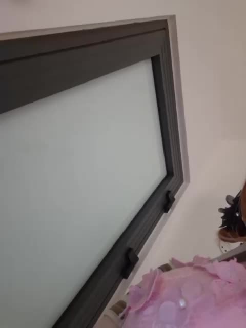 LittleDelora Live Sex December 13, 2025