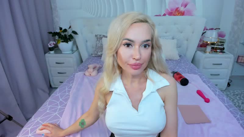 HottieSweetBritney Live Sex December 14, 2025