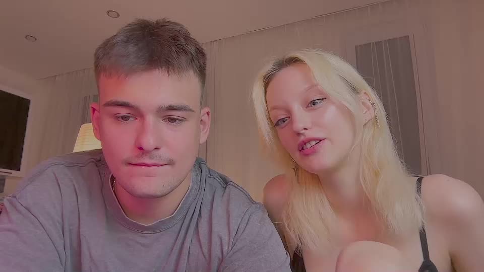 your_molly_mark Live Sex December 17, 2025