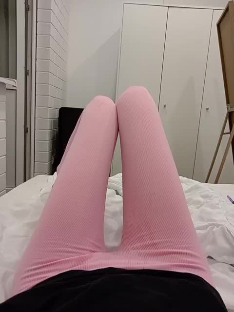 klubnichkka Live Sex December 14, 2025