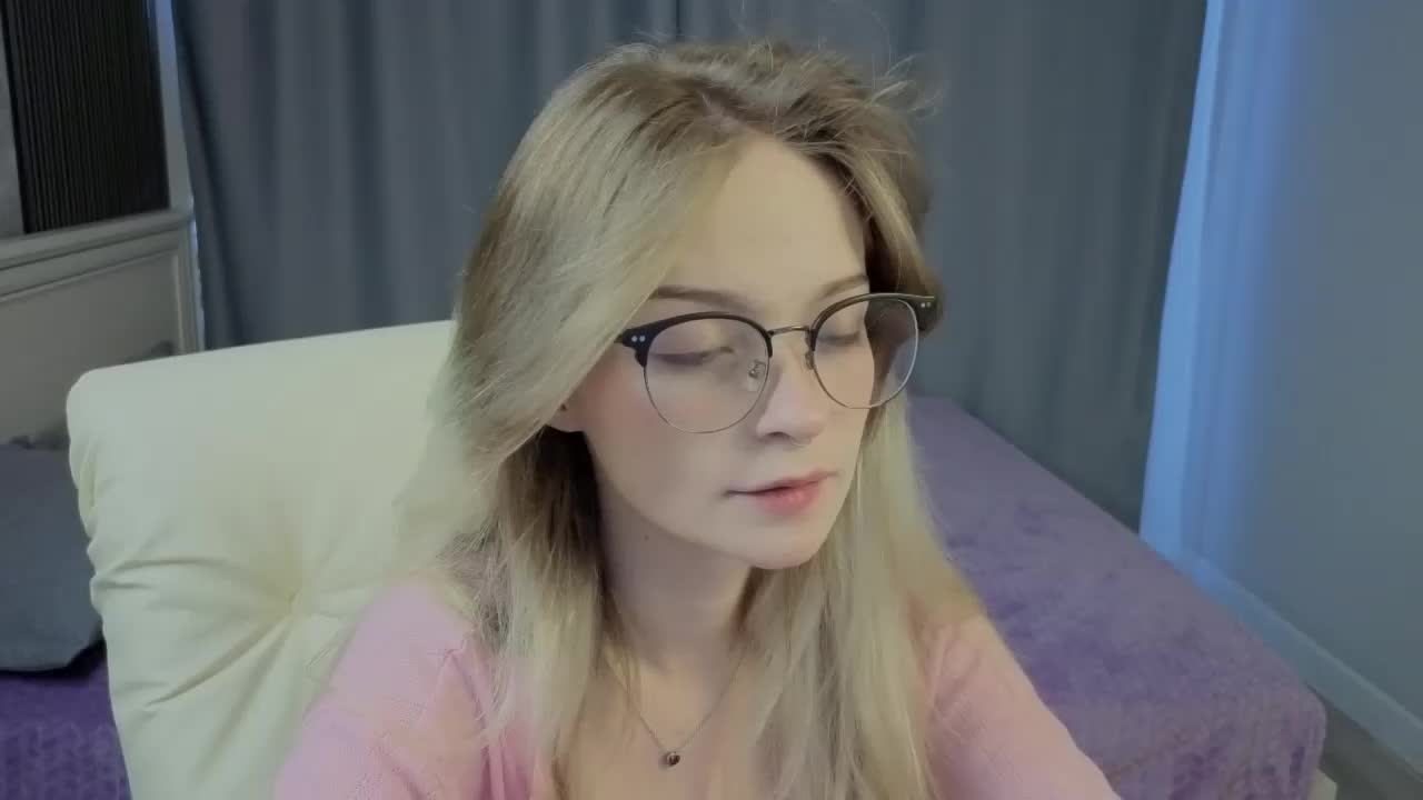 vialeta-baby Live Sex December 15, 2025