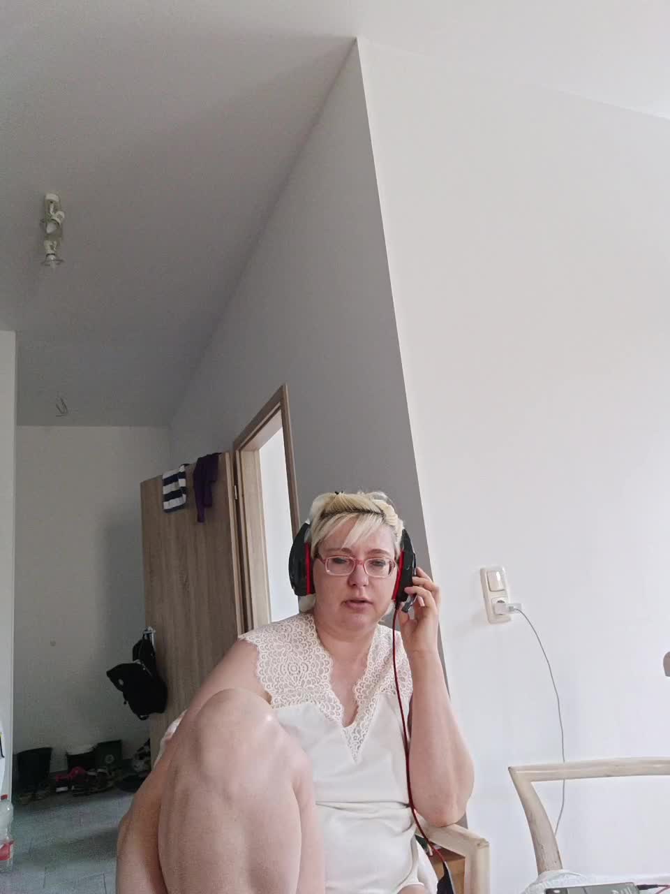 Vika211 Live Sex December 17, 2025