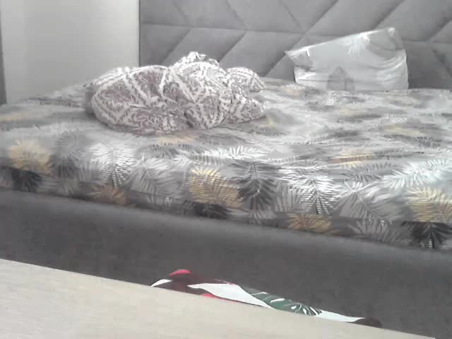 Marie301 Live Sex August 18, 2025