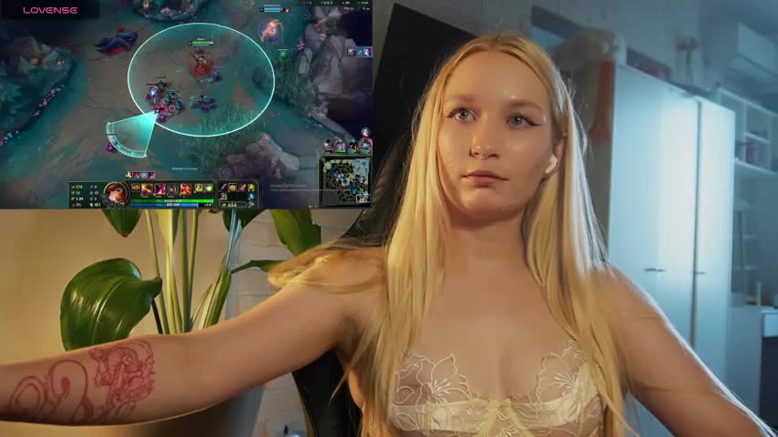 _-Kim_ Live Sex August 18, 2025