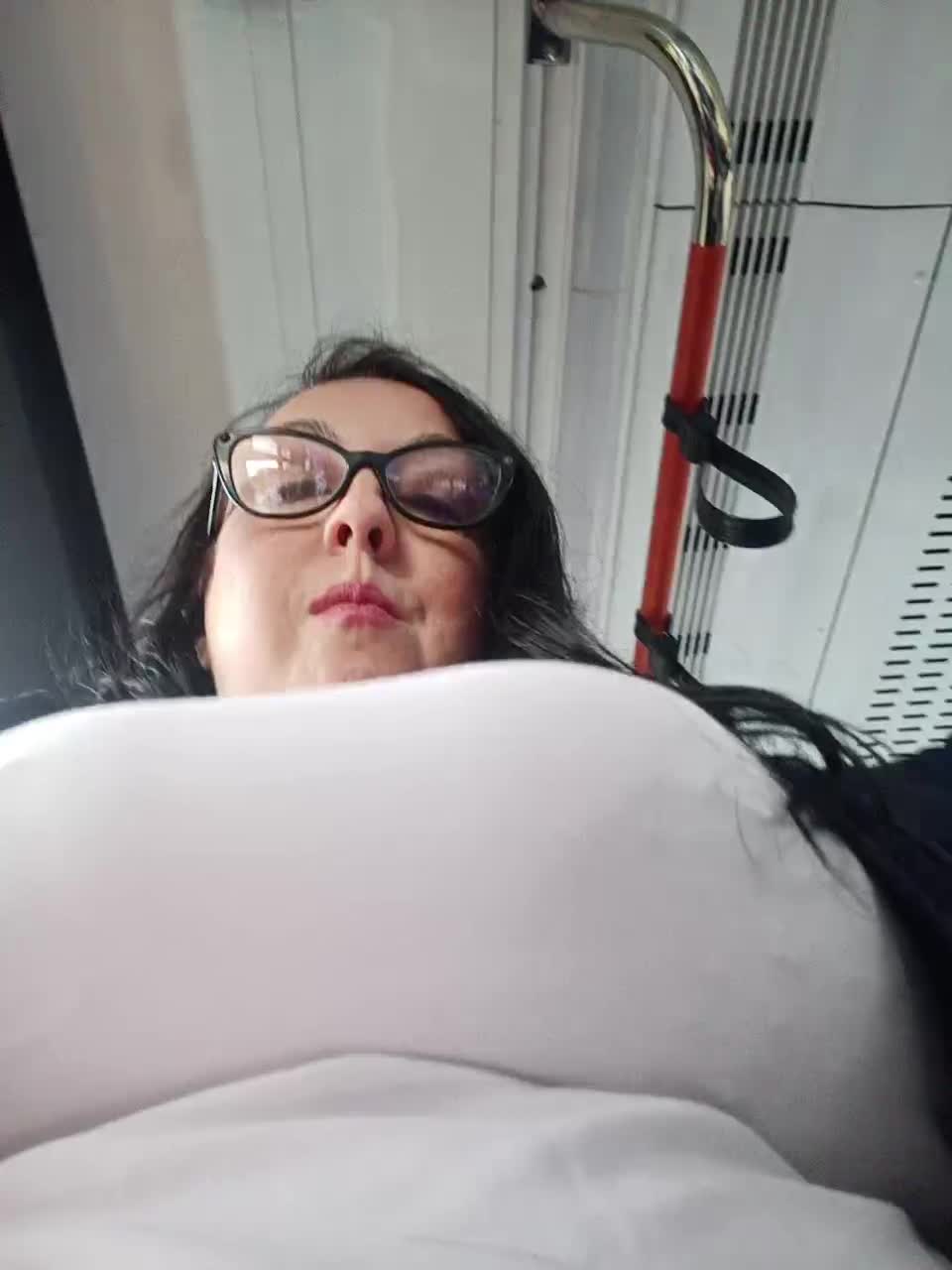 ViktoryDimond Live Sex December 17, 2025