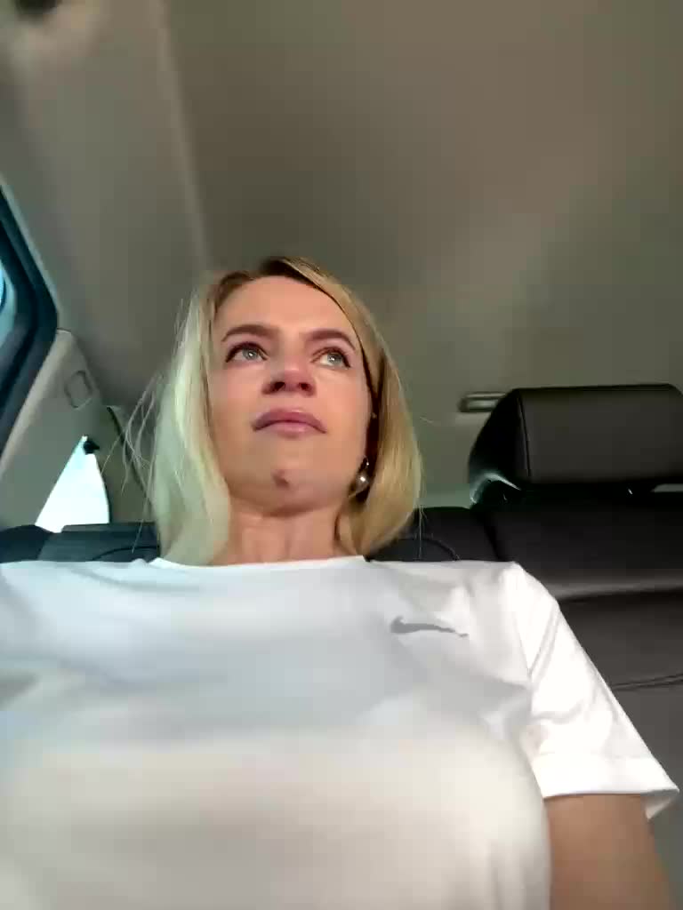 Zoluszka Live Sex December 14, 2025