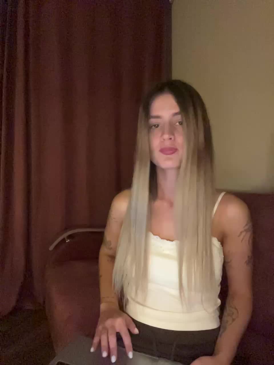 BabeGirl Live Sex December 14, 2025