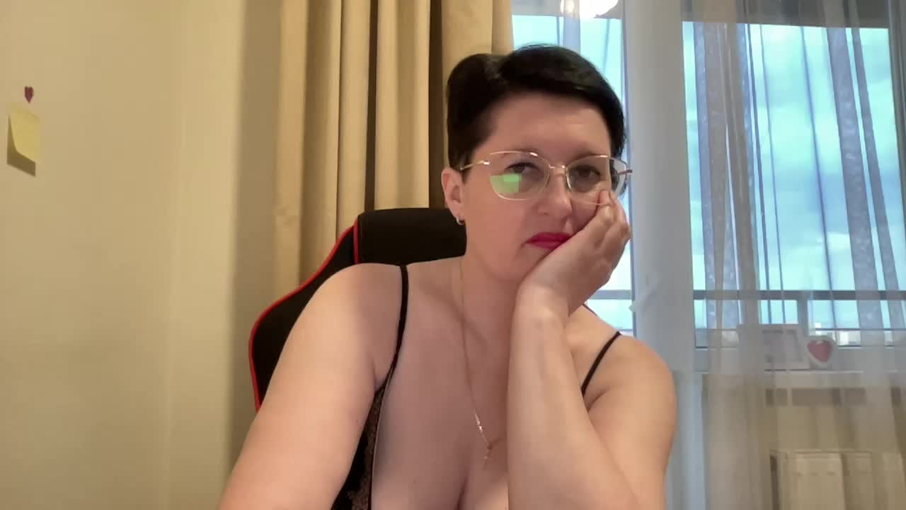 HotMilfPussy Live Sex December 15, 2025