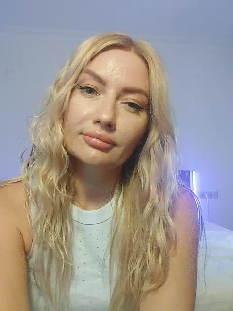 AlenaFeya Live Sex August 19, 2025