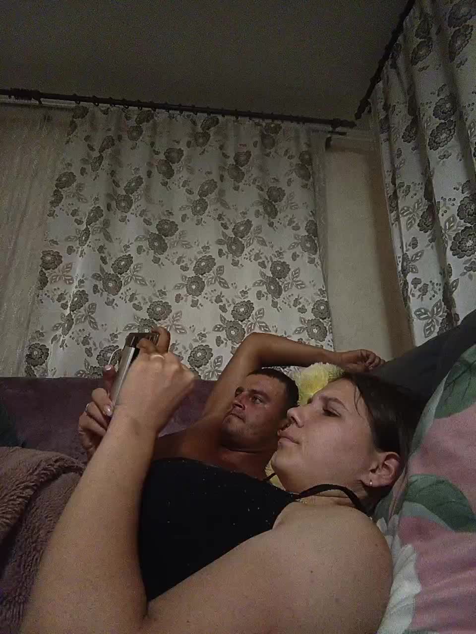 UAlinas2003 Live Sex August 19, 2025