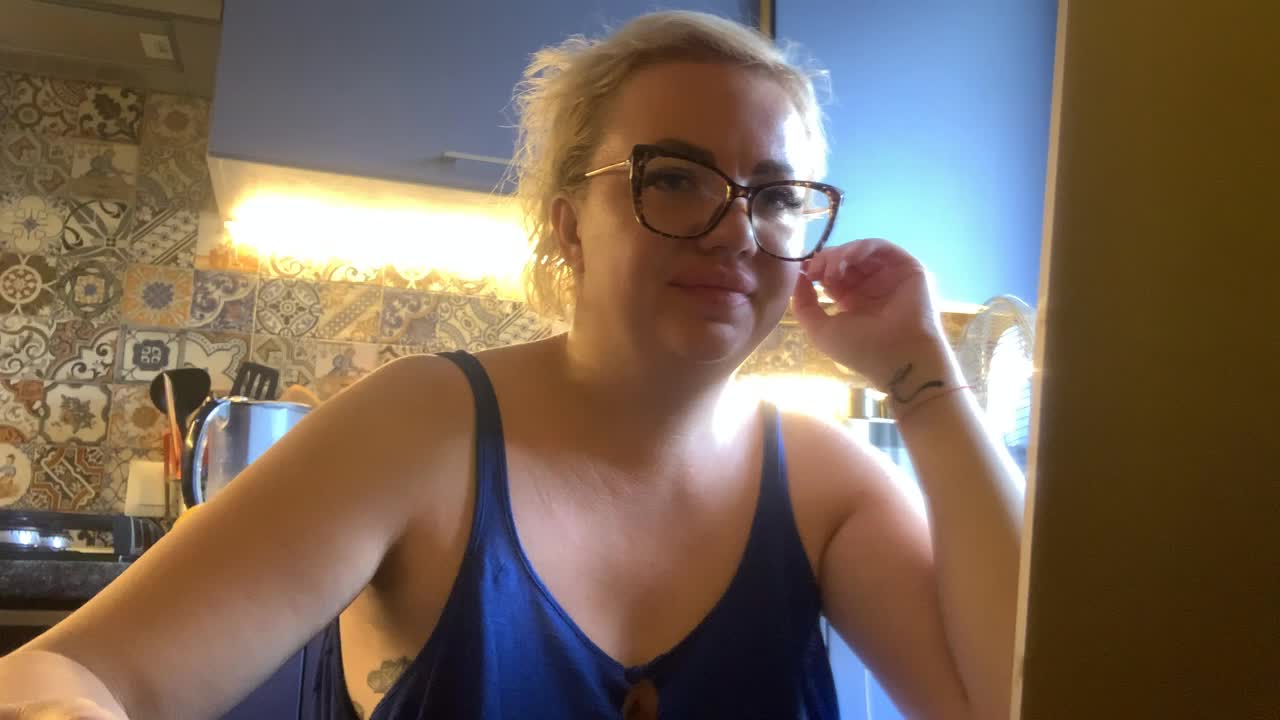 Oksana494 Live Sex December 15, 2025