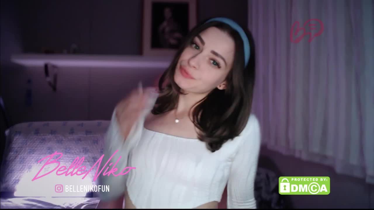 Belleniko Live Sex December 17, 2025